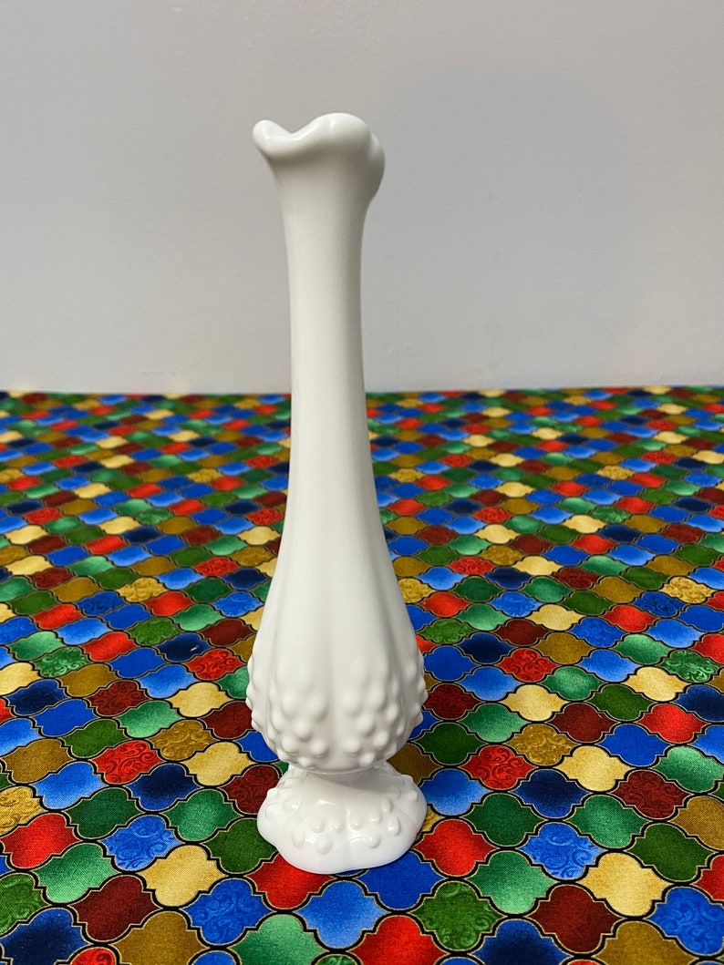 in mint condition Fenton Hobnail Milk Glass Vase with Ruffled Rim
