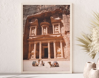 Foto imprimible de tres camellos en Petra, impresión del desierto, arte de pared boho, descarga instantánea, arte de pared marroquí