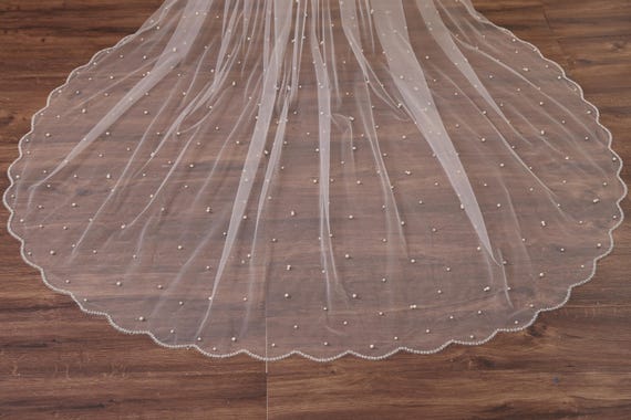 Cathedral Scalloped Beaded Edge Wedding Veil, Scattered Pearls Veil, Long Bridal Veil with Comb, Veil 1 Tier, Veil Pearls Edge Handmade