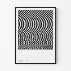 Può includere: Stampa artistica con cornice nera con un design a illusione ottica in bianco e nero. L'opera, intitolata "Fall" di Bridget Riley, presenta linee verticali e curve che creano un motivo a onde. La stampa è esposta su sfondo bianco.
