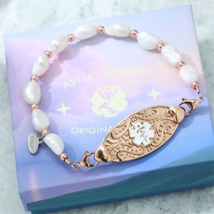Personalized Engraved Medical Alert Bracelet with Pearl Beads for Women,Custom Medical ID Bracelet Emergency Identification Medical Jewelry