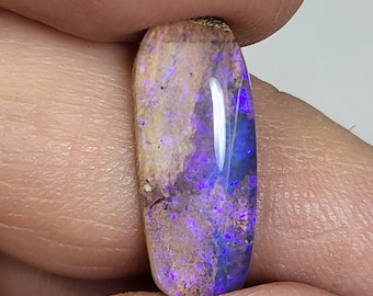4.80ct. Crystal pipe opal. Crystal opal. Natural opal. 21x8mm.