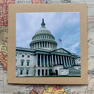 Campidoglio degli Stati Uniti e bandiera americana - carta 5x5 vuota con foto 4x4