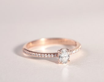 Dainty 14K Solid Gold With Oval Diamond Design Ring