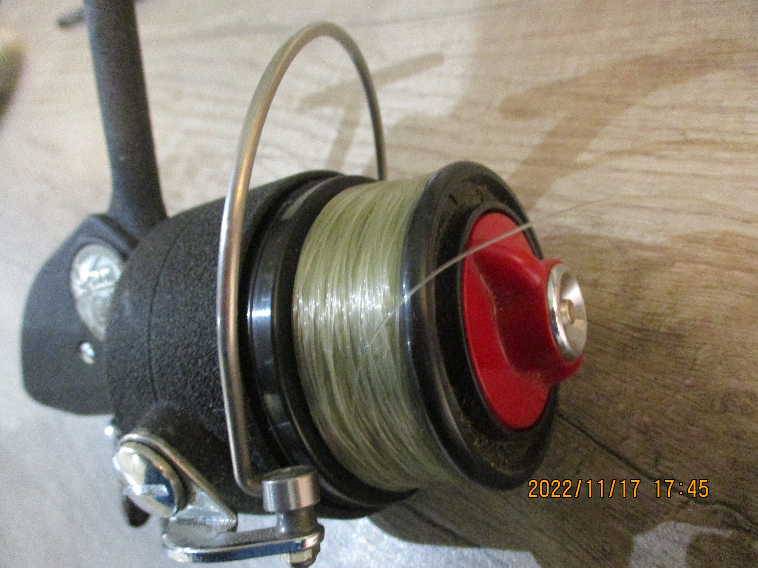 DAM Quick 220 moulinet de pêche spinning vintage