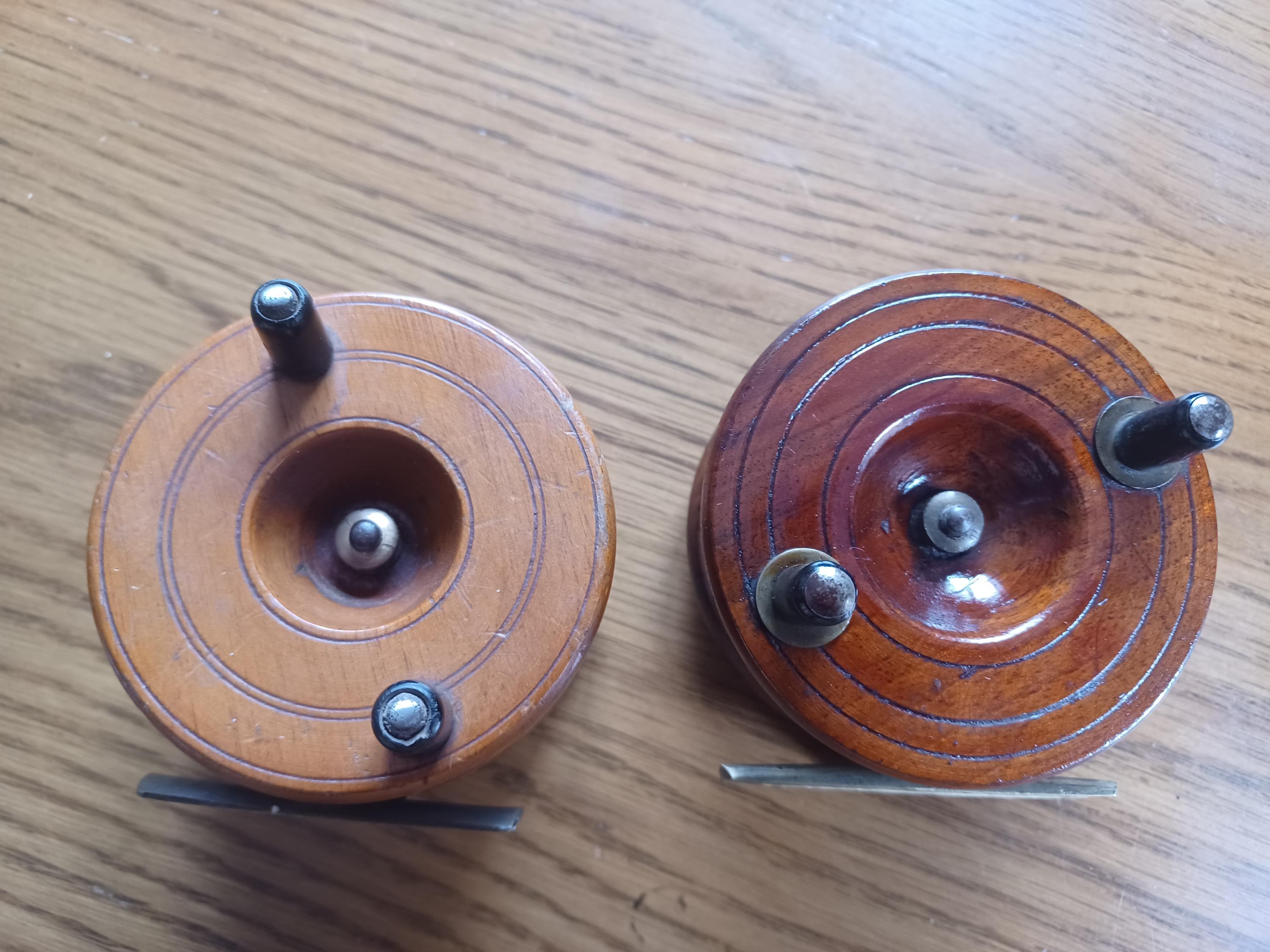 MOULINET DE PÊCHE Ancien en Bois et Laiton EUR 5,00 - FR