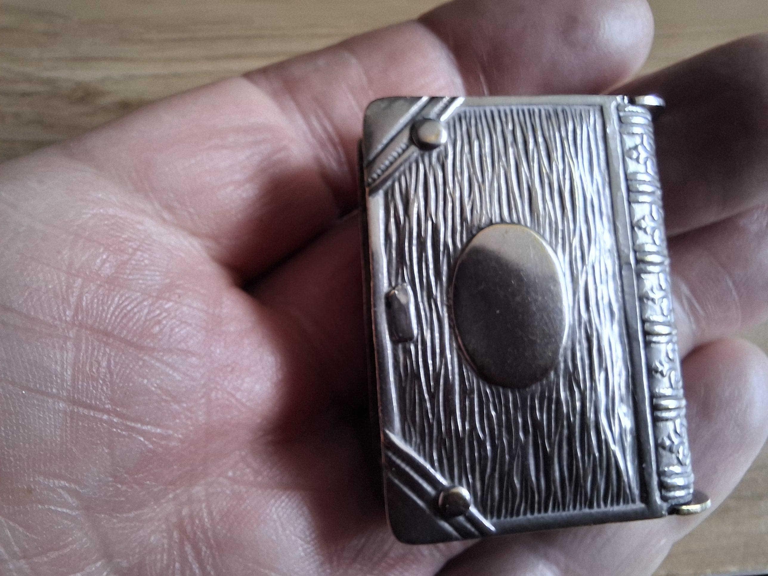 Vesta case - Etsy 日本