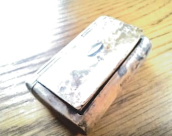 A Small Antique Victorian Burr Walnut Snuff Box in Lovely Condition