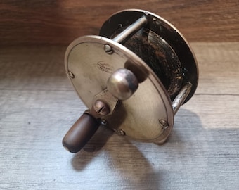 Moulinet de mouche antique - France
