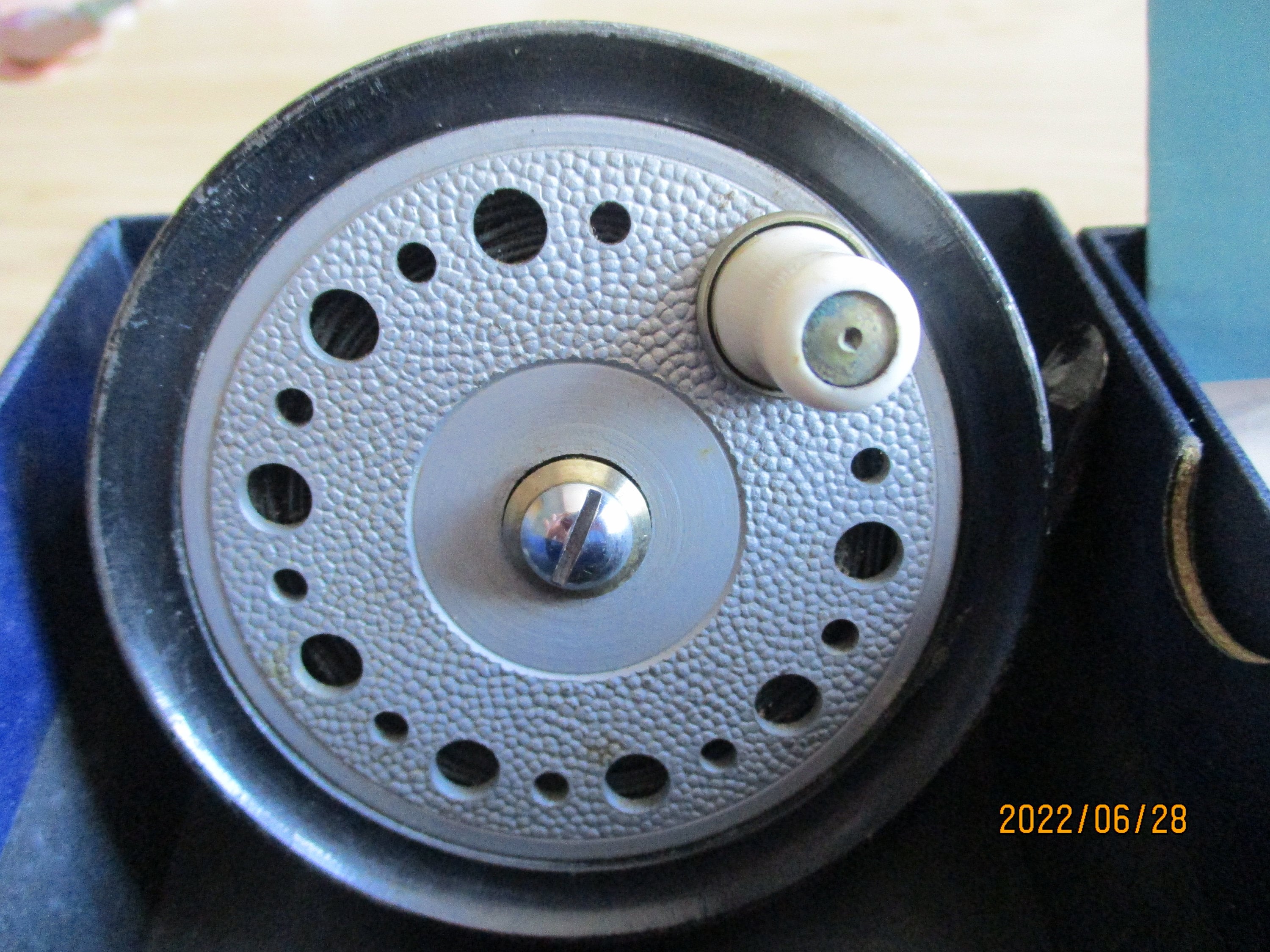 edgar sealey fishing reels Vintage Boxed as New Centrepin  Antique & Vintage Tackle RARE! Vintage Edgar Sealey 9'