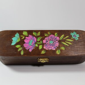 Holz gebrannte bemalte Dose mit braunem Fleck mit Blumen
