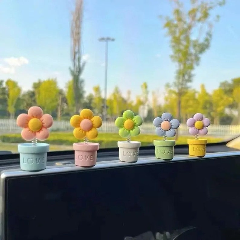 5pcs Cute Flower Dashboard Car Decor, Cute Car Accessories, Cute Car
