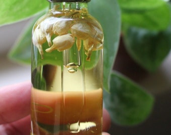 Pure Jasmine Oil • Lavender oil