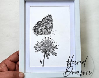 模写　ペン画　題目【蝶々】手描き額装品 オリジナルの蝶と花の鉛筆画 - 71 蝶 - Etsy 日本