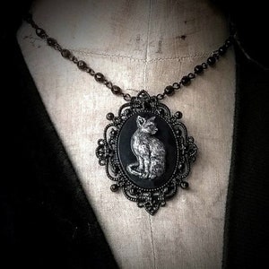 MY FAMILIAR Kitty Cat Gothic Witchy Cameo Jeweled Pendant Necklace with Black Rosary Chain