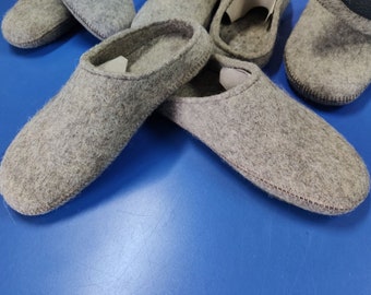 Women's indoor slippers made of natural 100% felt