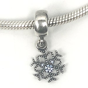 Pandora Disney Mickey&#39;s Sparkling Snowflake Sterling Silver Dangle Charm
