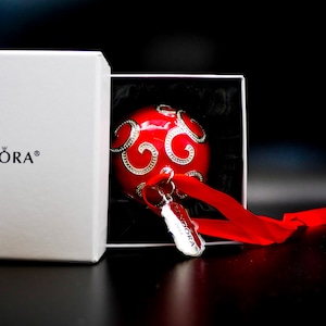 Pandora limited edition store christmas charm 2018