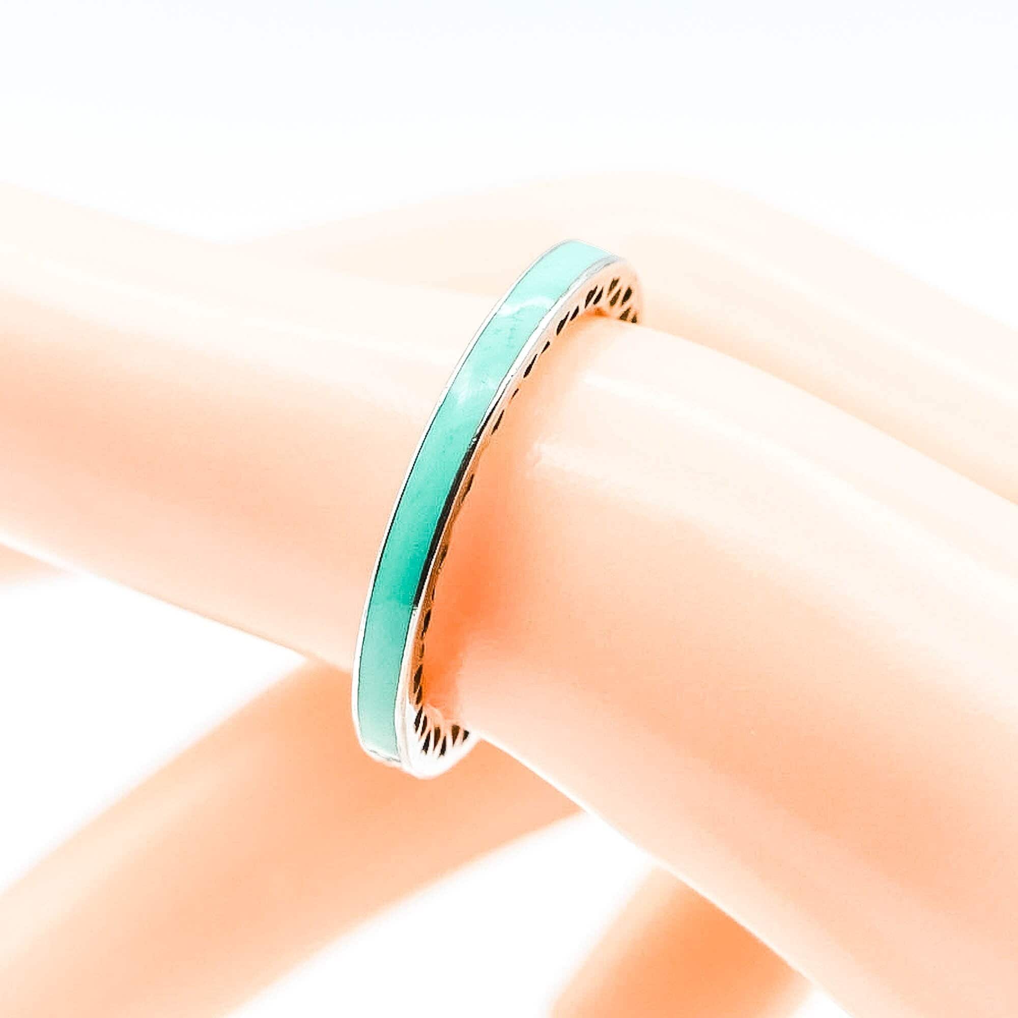 PANDORA Size 6 Mint Radiant Hearts of PANDORA Sterling Silver Ring