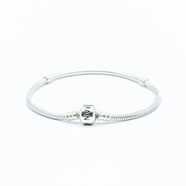 PANDORA Moments Charm Bracelet Argent Sterling Avec Fermoir Pandora