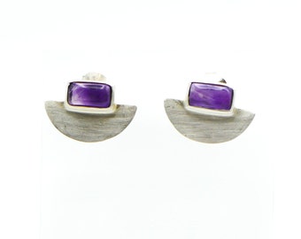 Brincos de pino de cabochão de ametista de prata esterlina