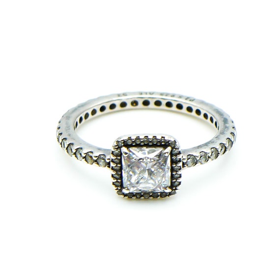 Time elegance pandora ring discount
