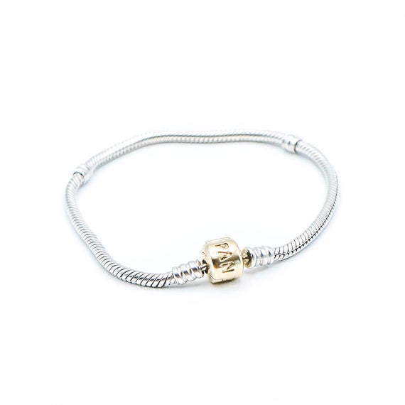 18K White Gold Charm Bracelet 