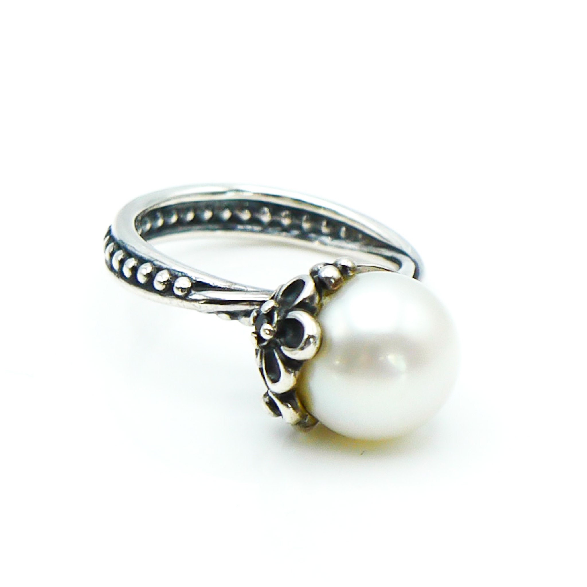 Pandora garden hotsell odyssey ring