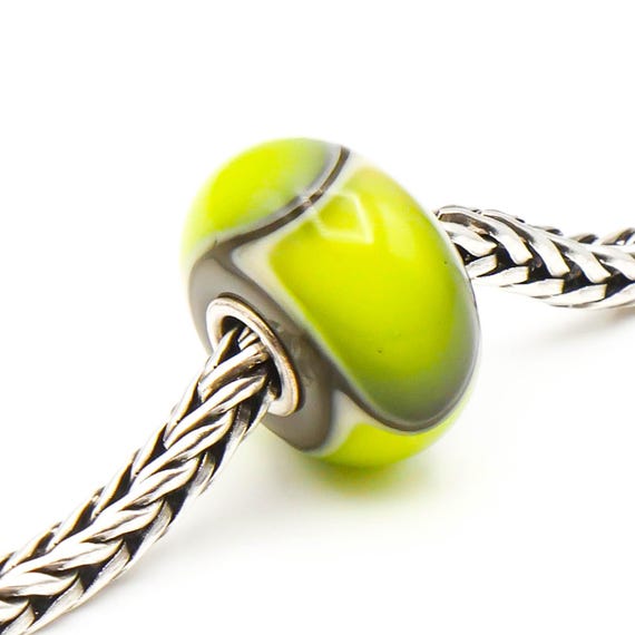 TROLLBEADS グリーンアルマジロガラスビーズ スターリングシルバー 