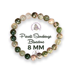 Pode incluir: Um bracelete de pedra Preseli Stonehenge Bluestone de 8 mm, de cor verde, rosa e branco. O bracelete é feito de pedras naturais e é uma peça de joalheria linda e única.