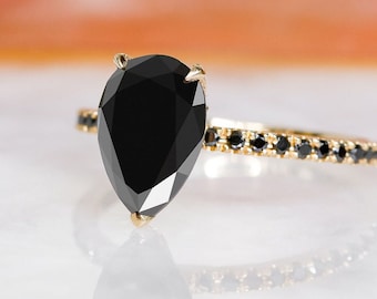 Black Pear Engagement Ring, Alternative Engagement Ring, Black Teardrop Ring, 2.20 Total Carats, Unique Alternative Engagement Ring