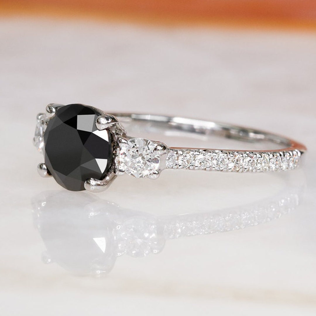 Avellinno Engagement Black Diamond Ring, Size: 7.20 MM at Rs 80000 in Surat