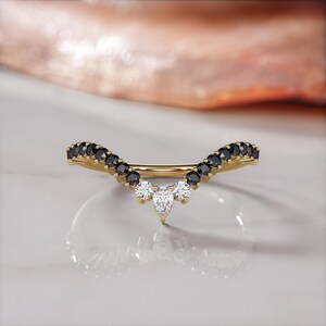 Chevron Black Diamond Ring, Alternative Diamond Ring, 14k Diamond Wedding Band, Chevron Wedding Band, Black Diamond Ring, Black Wedding Ring