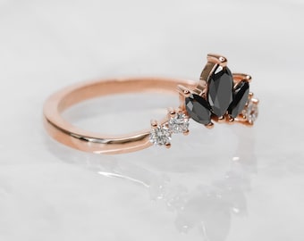 Chevron Diamond Ring, Black Diamond Jewelry, 14k Gold Black Diamond Wedding Band, Black & White Diamond Ring, Multi Diamond Wedding Ring