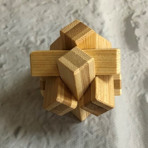 Handcrafted Wooden Puzzles Brain Teasers Kids Games 3D Wooden Interlocking Burr Puzzles Childhood Learning Toys image 10