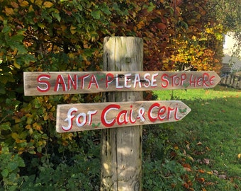 2 x Santa Please Stop Sign for Christmas. Custom Christmas Sign for Children. Hand Painted, Unique Rustic Signs, UK Shop, Lovely Family Gift