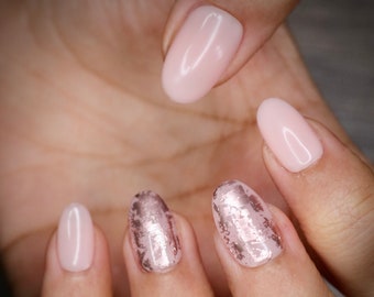 Cream Pink With Rose Gold Foiling On Accent Press On Nails | Nails | False Nails | Fake Nails | Stick On Nails | Short Oval