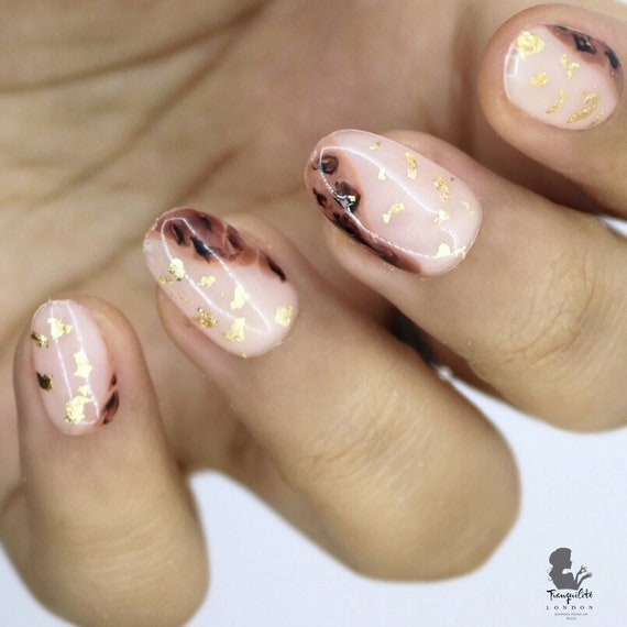 Red Marble Press On False Nails With Gold Foil | Creative Nails
