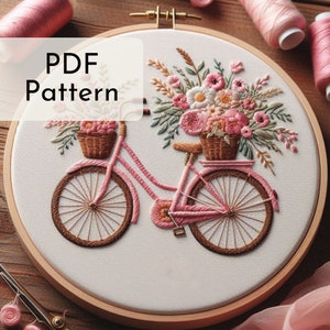 花の刺繍模様のピンクの自転車 - 花柄の自転車の手刺繍デザイン、モダンな室内装飾、DIY PDF ダウンロード、パステル、ソフトなデザイン