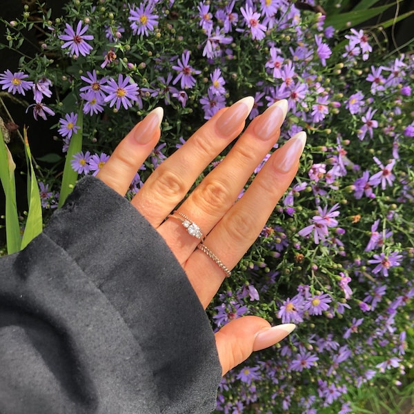 Hailey Bieber French Tip Pearl Nails | Glazed Donut | Press On Nails | Nail Art | Stick On Nails | Fake Nails | Set Of 10 | Hand Painted