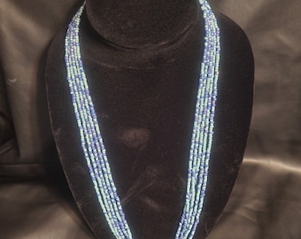 Naszyjnik z niebieskich szklanych koralików - 6 pasm