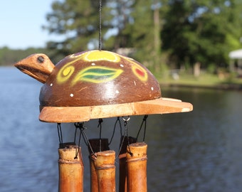 Campana de viento de tortuga con cabeza oscilante pintada, bambú, decoración de tortugas, playa, tortuga marina, regalo del Día de las Madres, barcos gratis G-110