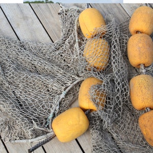 Authentic Weathered Fishing Nets Rope Floats Tiki Bar Decor Used