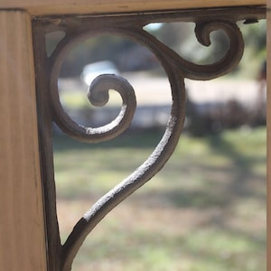 B-05 Elegant Farmhouse Window Corner Corbel Elegant Swirl Cast Iron Bracket Accent 6 5/8