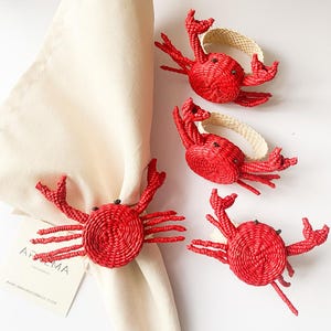Roter Krabben-Serviettenring aus Iraca-Palme für maritimen Tischschmuck von APALMA HANDMADE