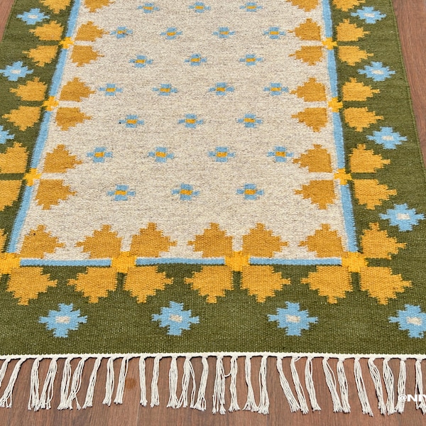 Green Wool Kilim Rug: Handwoven Floral Boho • Scandi Moroccan Flatweave • Living Room Scandinavian Rug