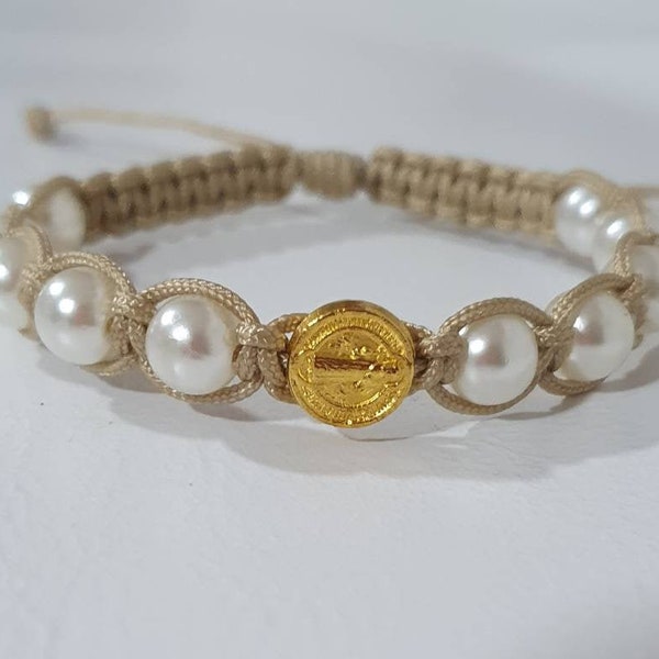 Bracelet perle Saint Benoît, bracelet catholique, bracelet chapelet avec perles, bracelet femme catholique, bracelet sainte médaille sur cordon