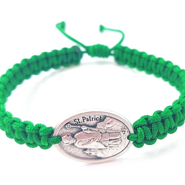 St Patrick Bracelet, Saint Patrick’s Day Gift, Patron Saint of Ireland, Green bracelet, Protection bracelet, String cord bracelet adjustable