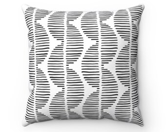 Modern mud-cloth black and white pillow - Living room Décor, Farmhouse throw pillow, Bedroom decorative accent pillow, Geometric cushion