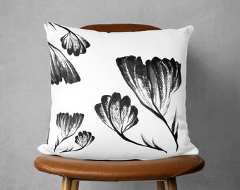 Floral black and white pillow,  Modern Farmhouse home décor,  Botanical pillows,  Boho Throw Pillow, Minimalist Decorative pillows for couch